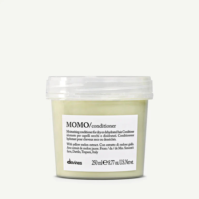 Davines MOMO Conditioner 250ml — moisturizing conditioner for dry or dehydrated hair, enriched with yellow melon extract to deeply hydrate, detangle, and enhance softness and shine.