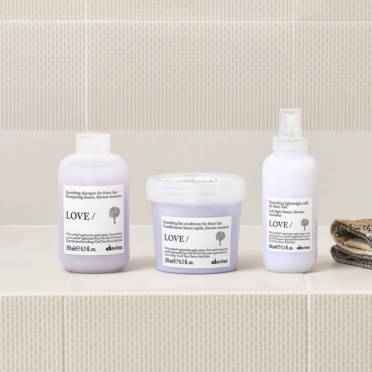 Davines LOVE Smoothing Lightweight Milk 150 ml